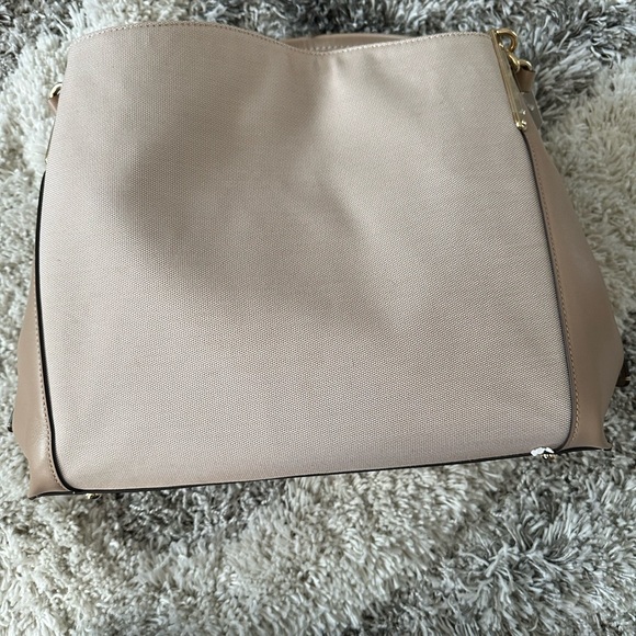 Coach Handbag - Picture 3 of 7